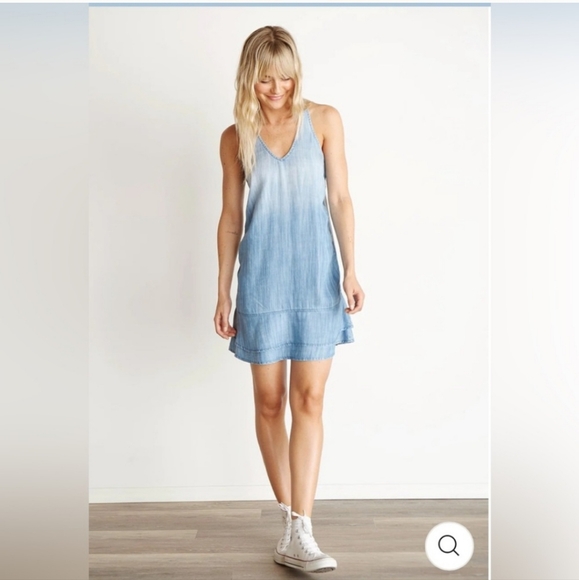 BELLA DAHL- Racer Back Stripe Trim Dress in Silverlake Wash size Large - Picture 3 of 8